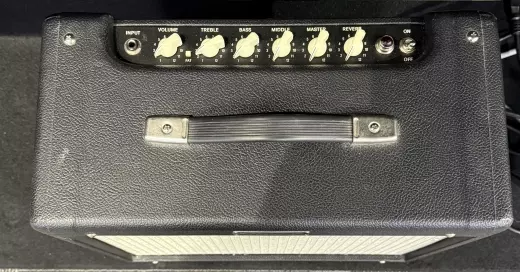 Store Special Product - Fender - 223-1500-000