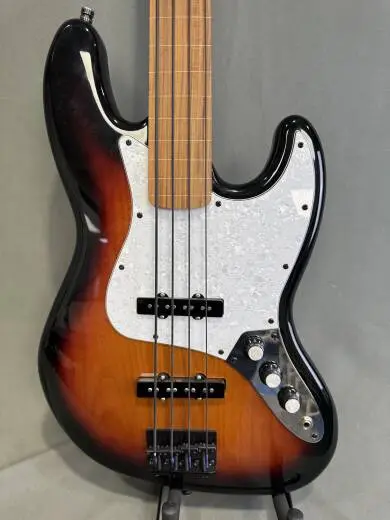 Store Special Product - Fender - 014-9933-500