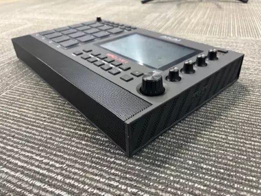 Store Special Product - Akai - MPC LIVE II