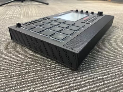 Store Special Product - Akai - MPC LIVE II
