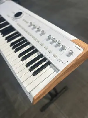 Store Special Product - Arturia - ASTROLAB61 WH
