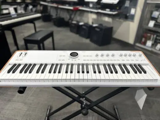 Store Special Product - Arturia - ASTROLAB61 WH