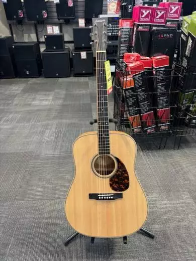 Store Special Product - Larrivee - D40 MH