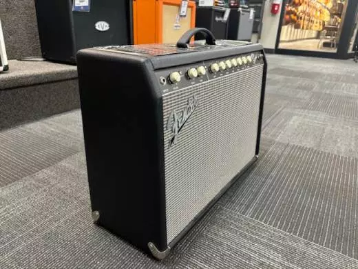 Store Special Product - Fender - 216-0000-000