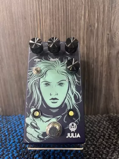 Store Special Product - Walrus Audio - JULIA V2