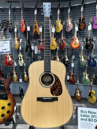 Store Special Product - Larrivee - D40 RW
