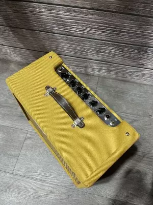 Store Special Product - Fender - 021-3205-700