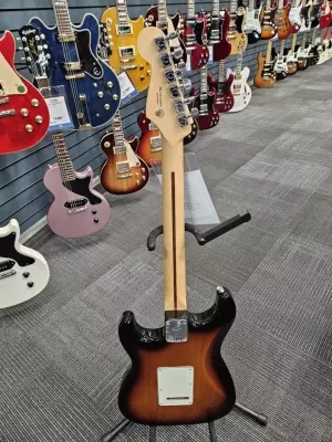 Store Special Product - Fender Player Stratocaster Pau Ferro - 3 Tone Sunburst
