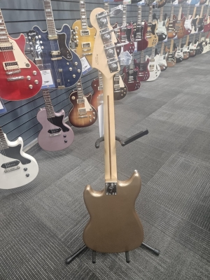 Store Special Product - Fender BASS OR