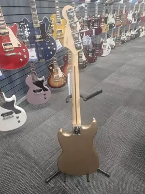 Store Special Product - Fender BASS OR