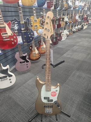 Store Special Product - Fender BASS OR