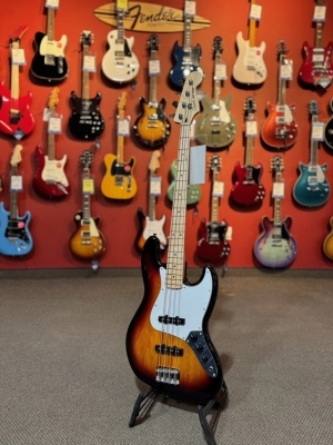 Store Special Product - Squier - Affinity Jazz Bass Sunburst