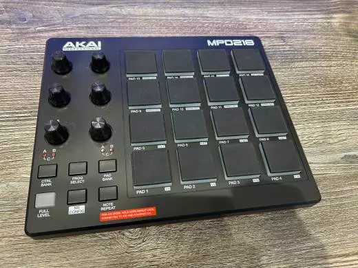 Store Special Product - Akai - MPD218