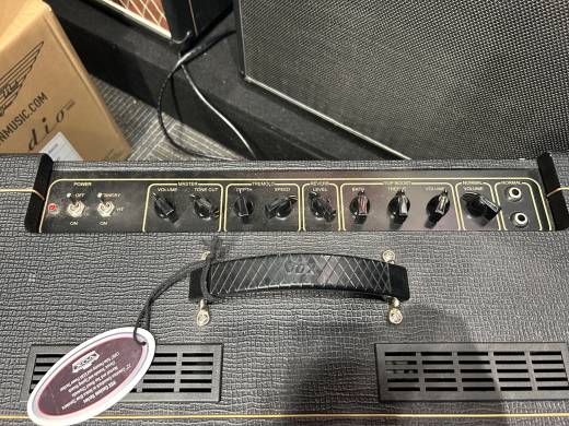 Store Special Product - Vox - AC15C1