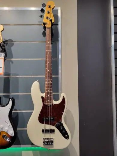 Store Special Product - FENDER AM PRO II J BASS RW OWT W/C