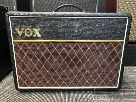 Store Special Product - Vox - AC10C1