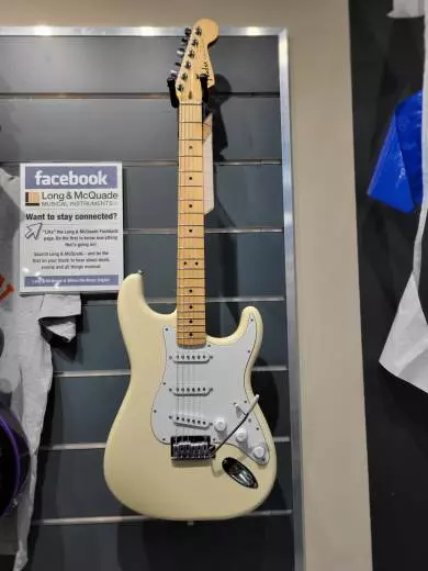 Store Special Product - FENDER STANDARD STRAT MPL W/PG OWT