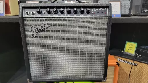 Store Special Product - FENDER CHAMPION 40