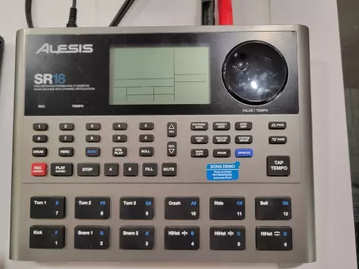 Store Special Product - ALESIS 24 BIT STEREO DRUM MACHINE - SR-18