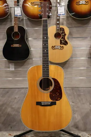 Store Special Product - Martin Guitars - D-35 V18