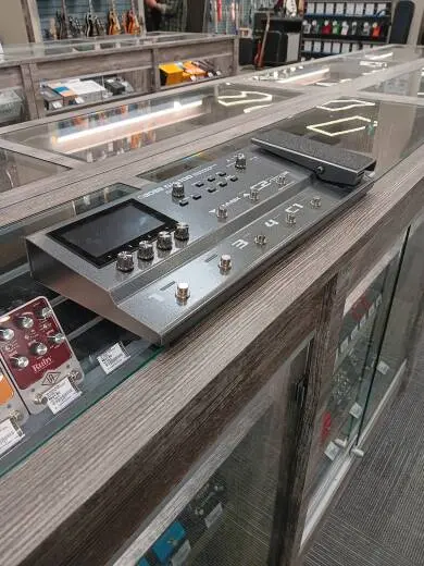 Store Special Product - BOSS - GX-100