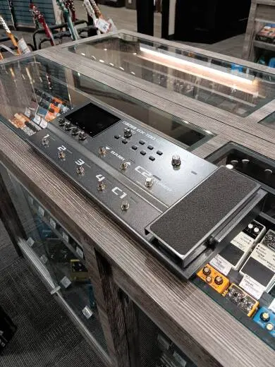 Store Special Product - BOSS - GX-100