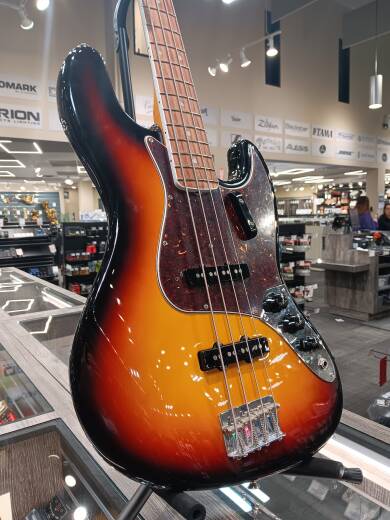 Store Special Product - Fender - American Vintage II 1966 Jazz Bass, Rosewood Fingerboard - 3-Colour Sunburst