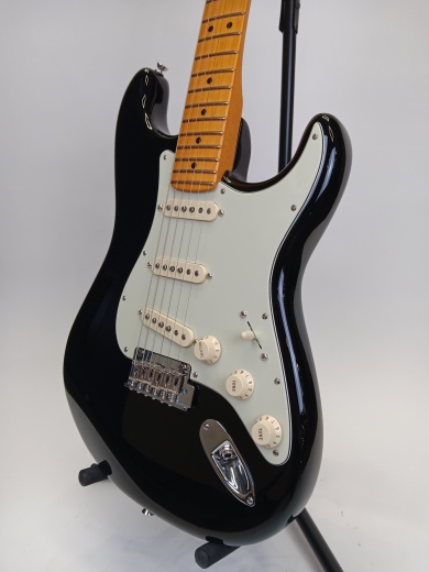 Store Special Product - Fender - American Professional II Stratocaster, Maple Fingerboard - Black