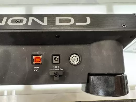Store Special Product - Denon - LC6000 PRIME