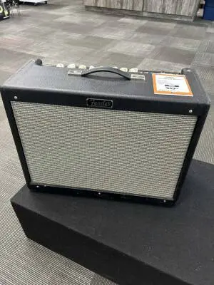 Store Special Product - Fender - 223-1200-000