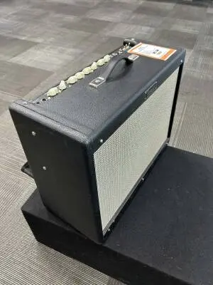 Store Special Product - Fender - 223-1200-000