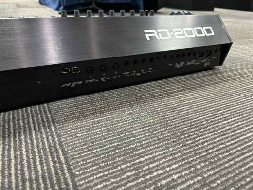 Store Special Product - Roland - RD-2000