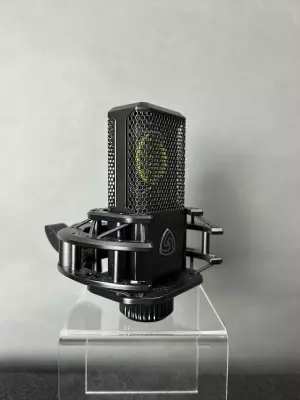 Store Special Product - Lewitt - LCT440PURE