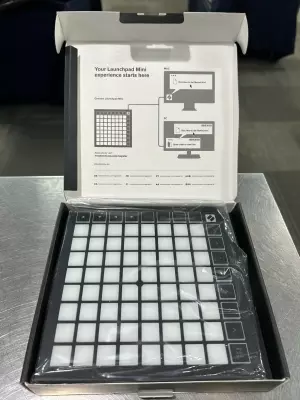 Store Special Product - Novation - LAUNCHPAD MINI3