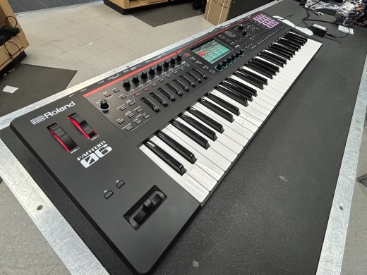 Store Special Product - Roland - FANTOM-06