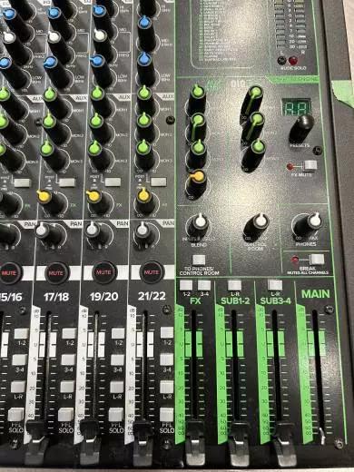 Store Special Product - Mackie - PROFX22 V3