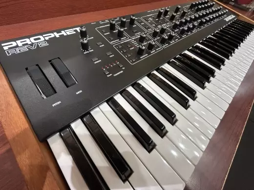 Store Special Product - Dave Smith Instruments - PROPHET REV2 8