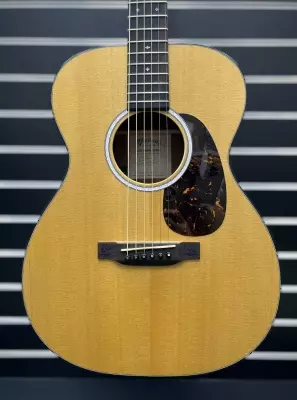 Store Special Product - Martin Guitars - Shawn Mendes Custom Artist Edition Guitar