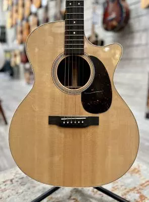 Store Special Product - Martin Guitars - GRAND PERFORMANCE CUTAWAY