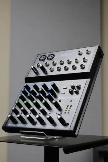 Store Special Product - Mackie - MIX8