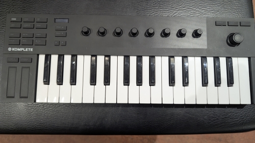 Store Special Product - Native Instruments - M-32