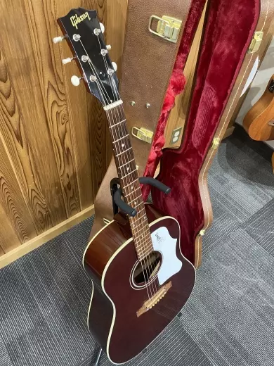 Store Special Product - 60s J-45 Original - Wine Red