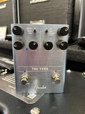 Store Special Product - Fender Tre-Verb Tremolo/Reverb Pedal