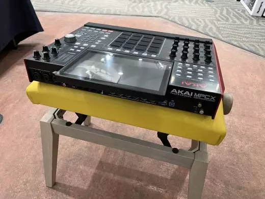 Store Special Product - Akai - MPC X