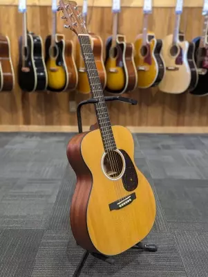 Store Special Product - 000JR-10e Shawn Mendes Custom Artist Edition Guitar with Gigbag