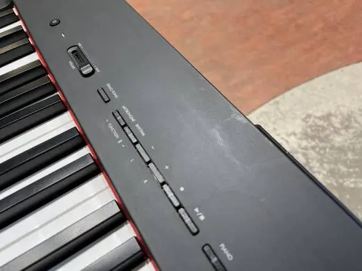 Store Special Product - Yamaha - P225 B