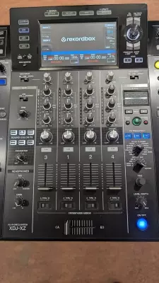 Store Special Product - Pioneer DJ - XDJ-XZ