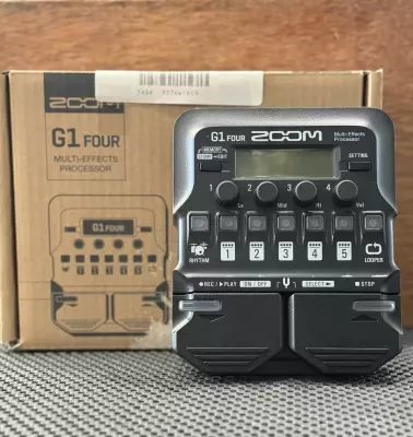 Store Special Product - Zoom G1-FOUR
