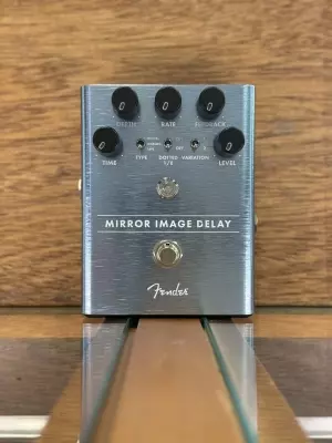 Store Special Product - Fender Mirror Image Delay