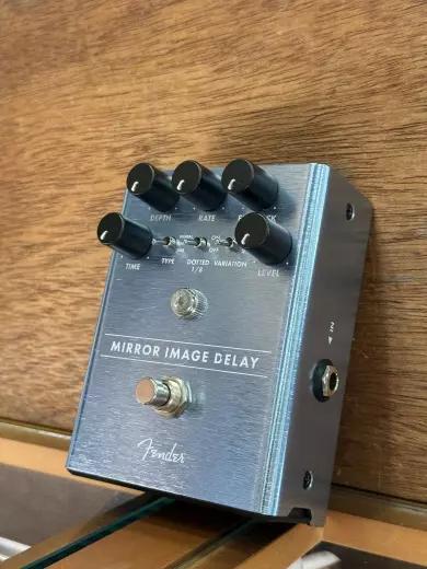 Store Special Product - Fender Mirror Image Delay